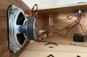 inside of a cigar box amplifier