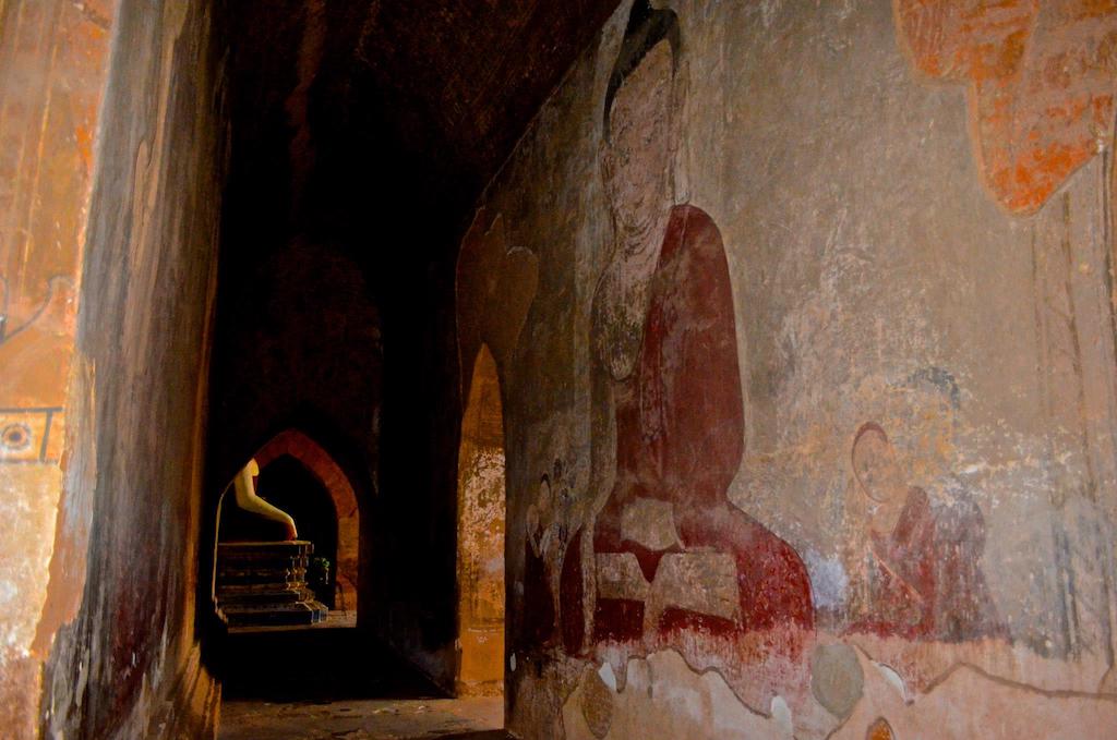 myanmar-buddha-walls